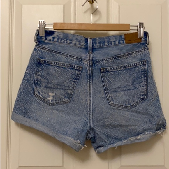 Cute jean shorts - Picture 2 of 3